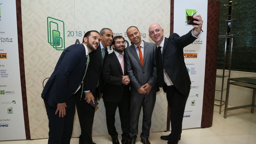 خلال الحدث