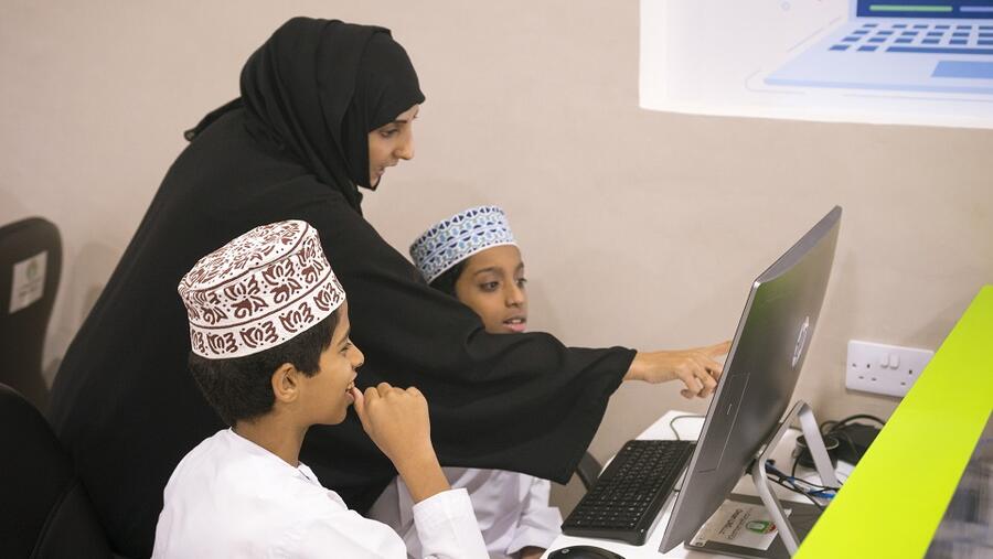 خلال الحدث