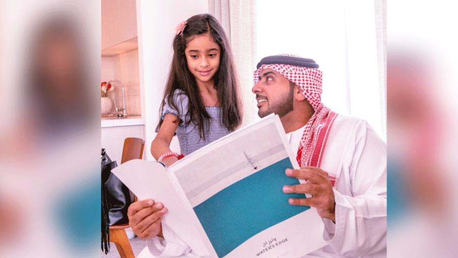 حصل الفائز المحظوظ على شقة سكنية بقيمة مليون درهم في مشروع ’وترز أج‘ والذي تطوره شركة "الدار العقارية" على جزيرة ياس بأبوظبي ضمن مشروع الواجهة البحرية الجديد