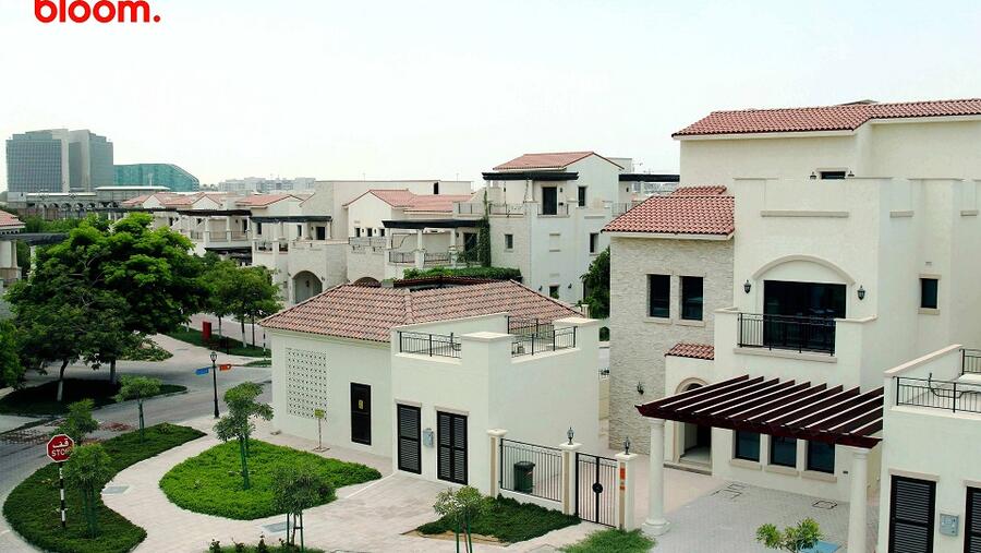 عملت بلووم القابضة بالتعاون مع شركة اتصالات على تقديم حلول رقمية للأبنية لتعزيز تجربة الملاك والمستأجرين من خلال توفير بيئة تساهم في ترشيد استهلاك الطاقة.