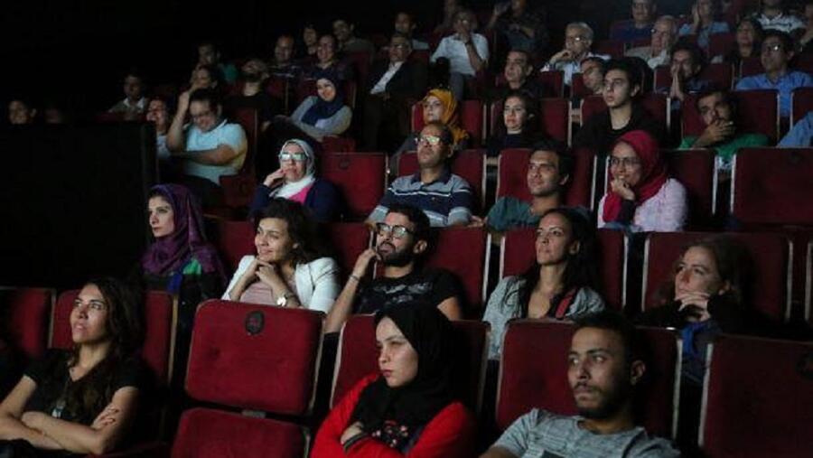 خلال الحدث