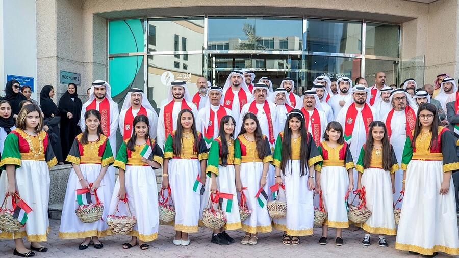 اينوك تحتفل بيوم العلم