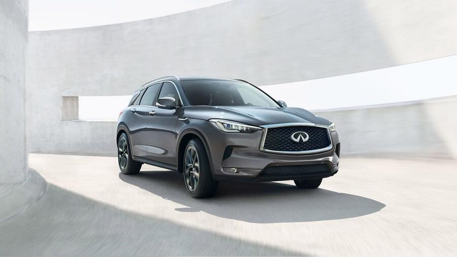 سيارة  إنفينيتي QX50  الفاخرة