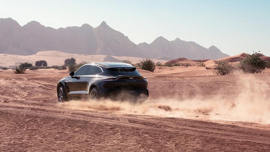 العلامة البريطانية الفاخرة تعود إلى المملكة بمجموعة كاملة من الطرازات المصنعة ضمن خطتها القرن الثاني