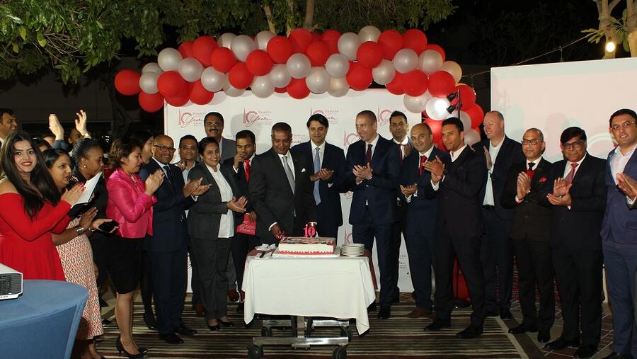 رمادا من ويندام داون تاون دبي يحتفل بعقده الأول في مجال الضيافة