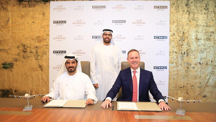 الاتحاد للطيران وميرال توقعان اتفاقية لإطلاق اسم"اتحاد أرينا"، على أحد أبرز المشاريع  في جزيرة ياس