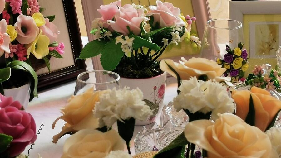 إدارة الحرف اليدوية لدى هيئة البحرين للسياحة والمعارض تحتفل بتخريج متدربين من دورة اكسسوارات البورسلين