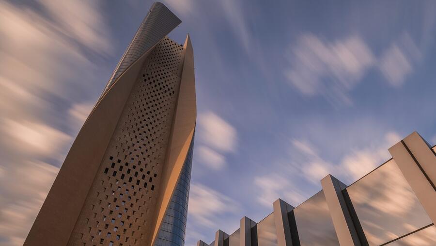 برج الحمراء للأعمال يكرَّم في جوائز العقارات الدولية 2019 – 2020 لتميّز هندسته المعمارية على مستوى العالم