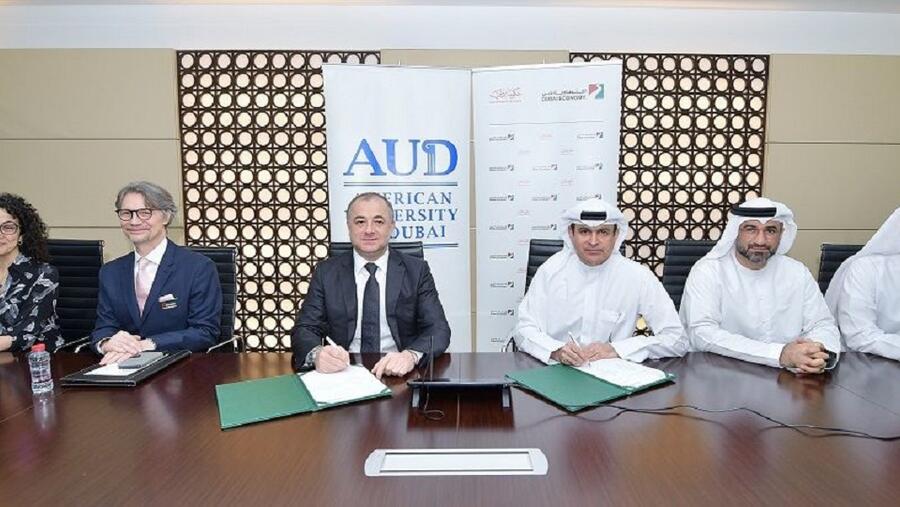 اقتصادية دبي والجامعة الأمريكية في دبي توقعان مذكرة تفاهم 