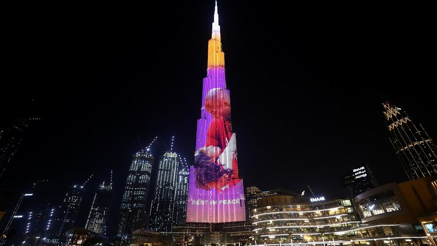 أتقدم بأحر التعازي إلى فانيسا براينت وعائلة كوبي براينت. الرقم 24 سيبقى معنا إلى الأبد. 