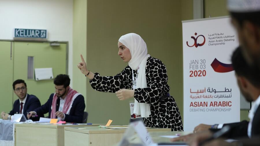 المتناظرون يشيدون بفرص التعلّم والتطوير التي تُتيحها مؤسسة قطر