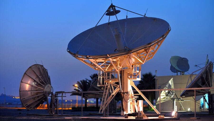 تقدمت محطة دو للبث الفضائي إلى المرتبة السابعة عشرة ضمن فئة "أفضل محطات البث الفضائي عالمياً" وإلى المرتبة الخامسة ضمن فئة "أفضل محطات البث الفضائي المستقلة" خلال العام 2019 