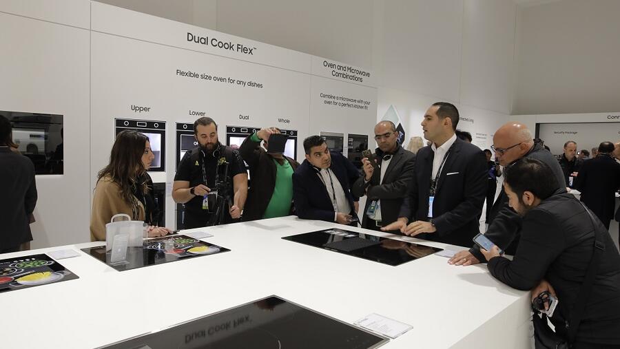 تضيف سامسونج فئات جديدة من الثلاجات الأكثر قابلية للتخصيص ومستوى جديد من العناية بالملابس إلى مجموعة منتجاتها المتصلة لعام 2020