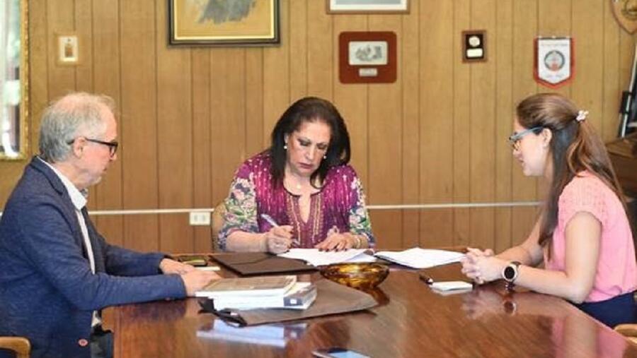 اتفاق تعاون بين أبوغزاله العالمية والنادي الفلسطيني لتعليم اللغة العربية في تشيلي