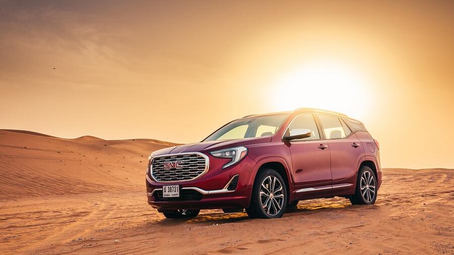 تعزز فئة دينالي سيارة تيرين 2020 بإضفاء تفرد كبير عليها، إذ تقدم للسيارة تصميمًا مميزًا يجعلها تتصدر مجموعتها فضلًا عن ميزات محسنة فريدة من نوعها.