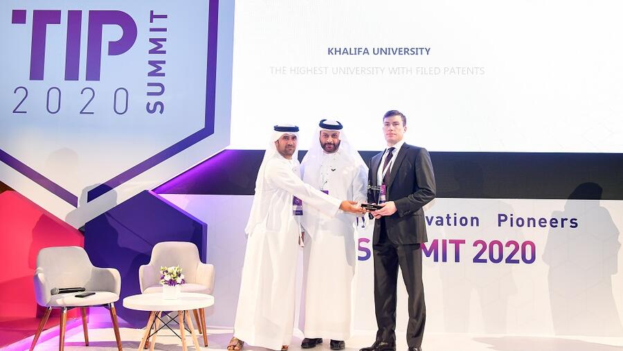 جامعة خليفة تفوز بجائزة الجامعة الأعلى في عدد براءات الاختراع فيما يفوز مركز "إبتيك" في الجامعة بجائزة مركز الابتكار الأكثر اختراعاً