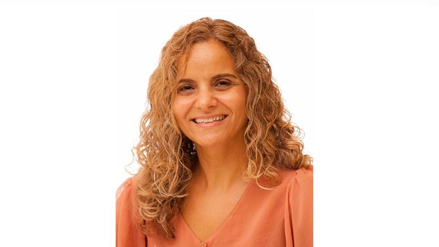 خبيرة بمؤسسة قطر: التواصل الاجتماعي والدعابة اللائقة يساعدان المجتمعات في التغلب على القلق