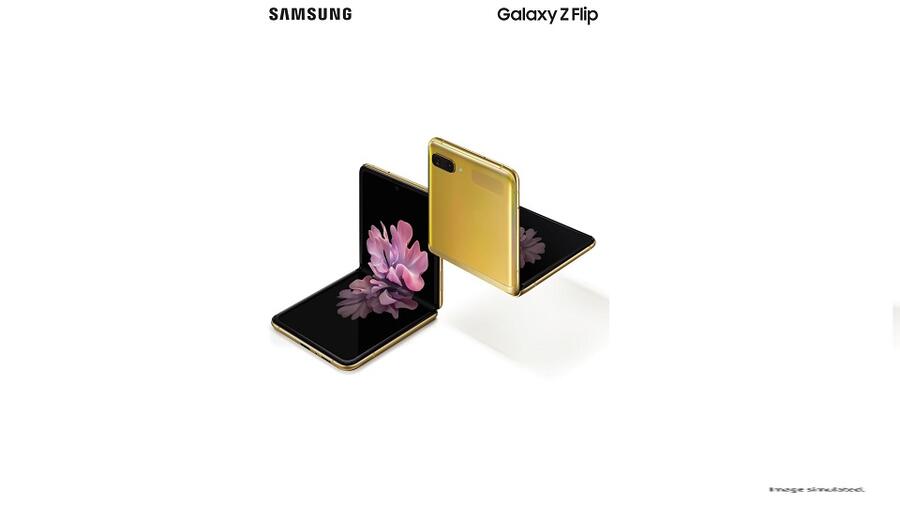 عملت سامسونج على تصميم كل جانب من جوانب Galaxy Z Flip بدقة عالية لضمان تزويد المستخدمين بتجربة هاتف محمول جديدة كلياً.