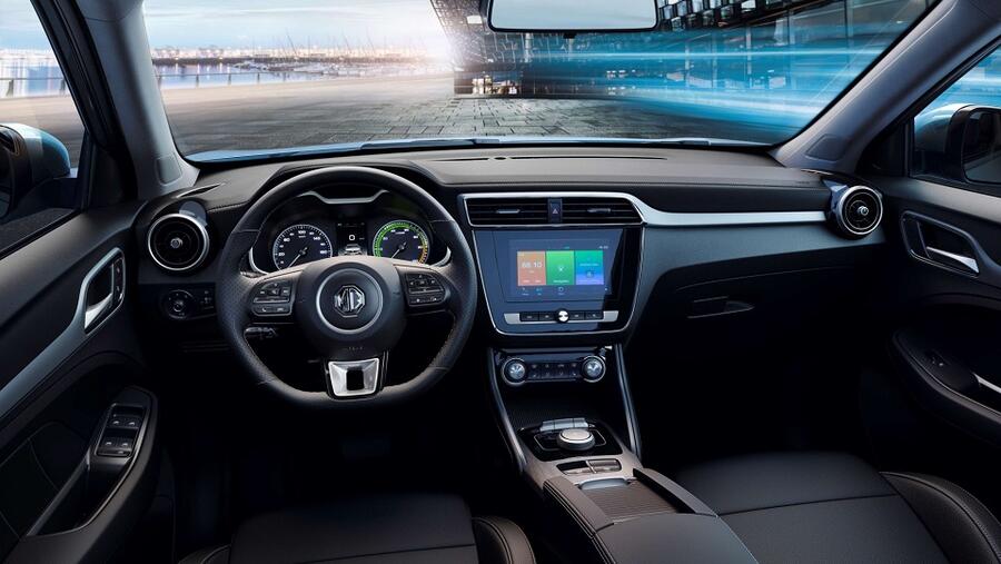 مركبة SUV المجدمَجة العصرية هي أول طراز كهربائي كلياً في الشرق الأوسط من ’إم جي‘