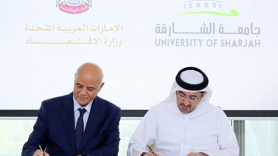 الاقتصاد توقع مع ثلاث جامعات لتعزيز التعاون في مجالات البحوث والدراسات والمنشورات الاقتصادية