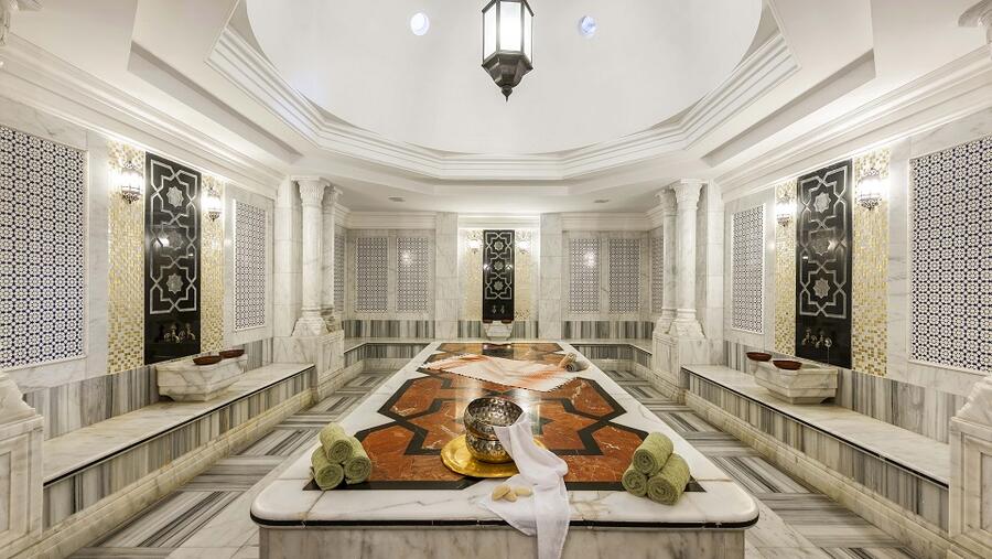 ريكسوس باب البحر يقدم باقات حصرية  بمناسبة اليوم العالمي للمرأة