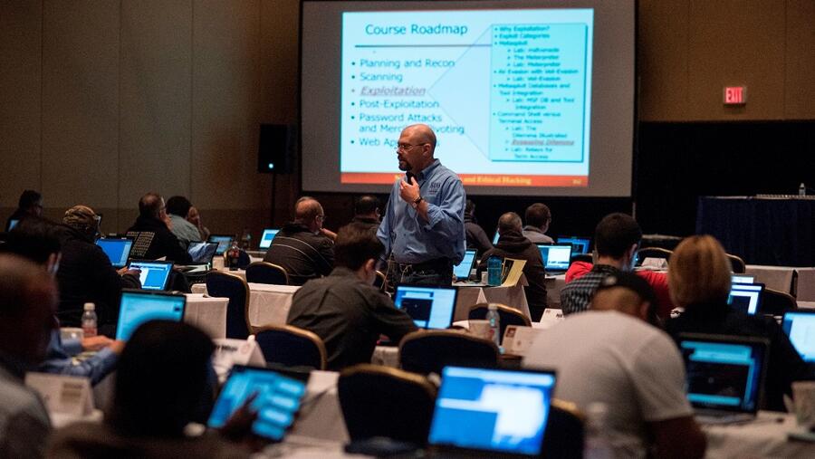 معهد سانز التدريبي للأمن السيبراني يساهم في تلبية الطلب على خبراء الأمن السيبراني لدعم التحول الرقمي في السعودية 