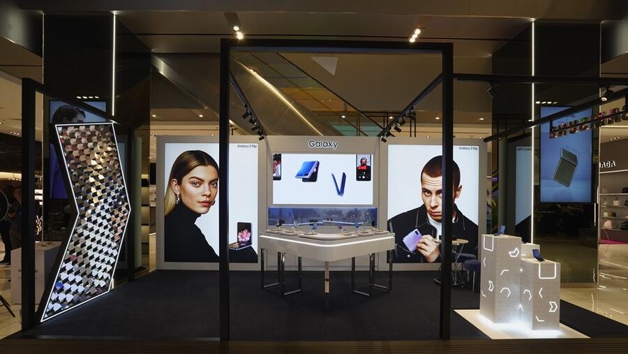 ستوفر هذه الشراكة لعشاق التكنولوجيا والتجارب المميزة عبر المنطقة، مزيجًا سلسًا من الأسلوب وتقنية الهاتف المحمول الرائدة مع Galaxy Z Flip