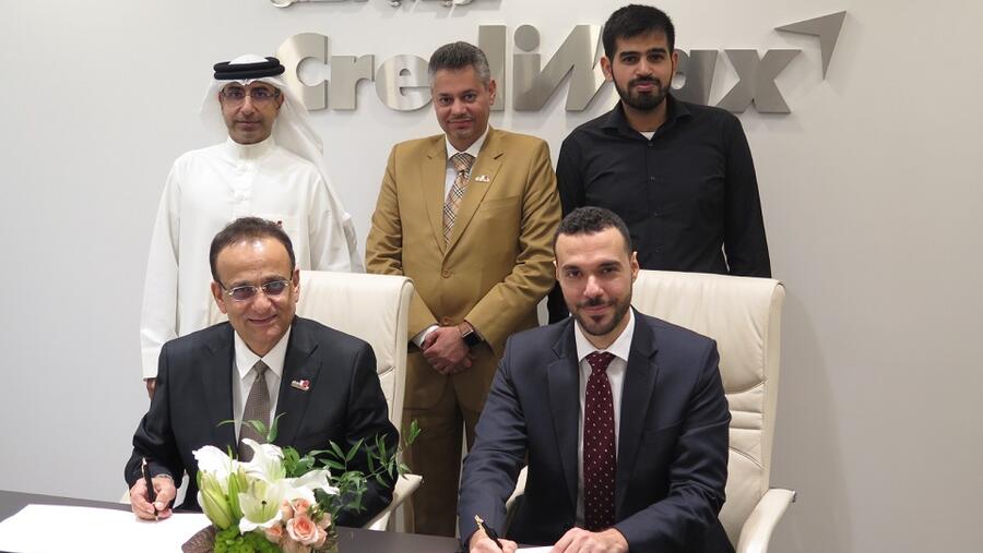 توقيع إتفاقية بين كريدي مكس و طلبات