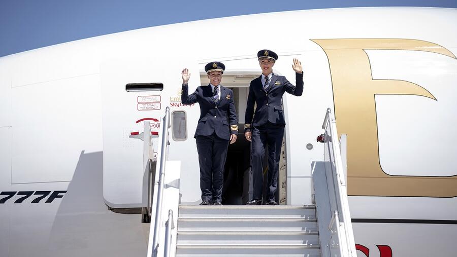 طيران الإمارات تحتفل بيوم المرأة العالمي