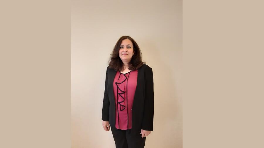 دور تكنولوجيا الاتصالات والمعلومات في تمكين القطاعات والمؤسسات والأفراد من التواصل فيما بينهم على أتم وجه خلال الأزمات العالمية. 