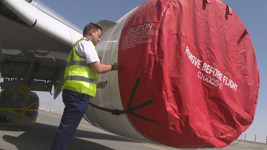 تلقت فلاي دبي التوجيهات الصادرة عن الشركة المصنعة لجميع مشغلي طائرات بوينج 737 من الجيل الجديد والخاص بمهام الصيانة المجدولة خلال فترة التوقف