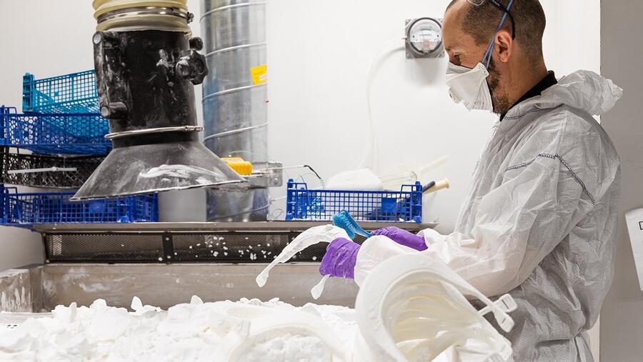 هذه الكمامات هي الوحيدة القابلة لإعادة الاستخدام والمصدق عليها من قبل "هيئة الصحة الوطنية" (National Health Service)