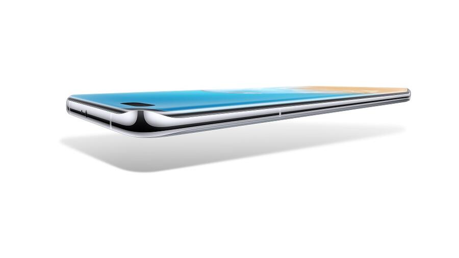 تشتهر سلسلة HUAWEI P بأخذ التصوير الفوتوغرافي وتسجيل الفيديو إلى مستويات جديدة كلياً. يأتي هاتف HUAWEI P40 Pro مزودًا بكاميرا رباعية Ultra Vision Leica