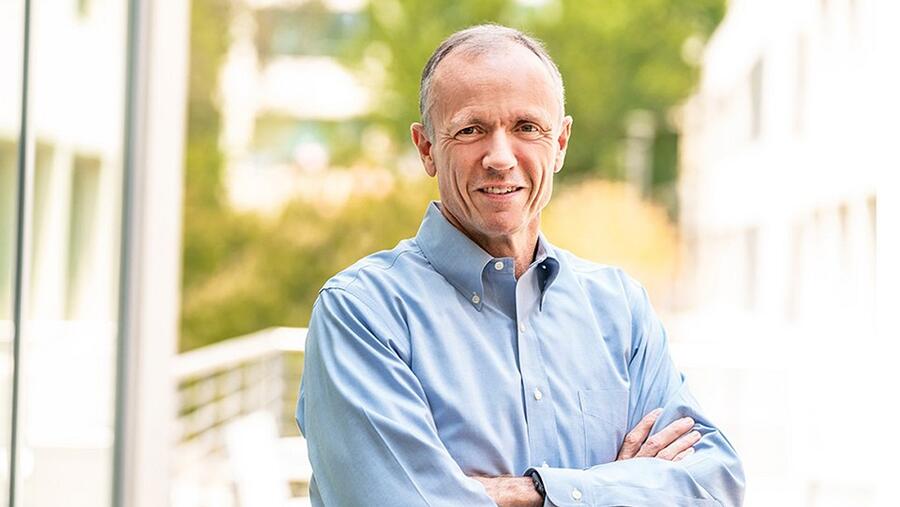 في إم وير تبلغ آفاقا جديدة في الشبكات السحابية الافتراضية