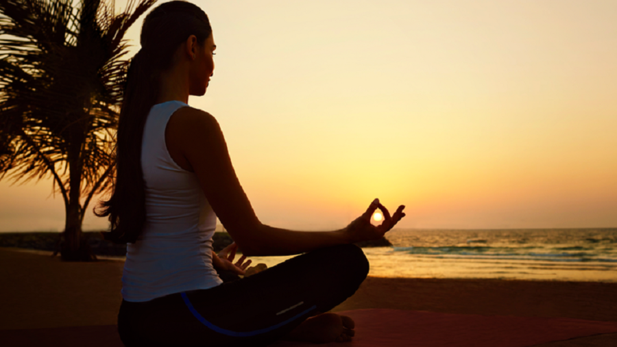 #GetFitWithJumeirah: نصائح من فريق العافية في تاليس سبا لمزاولة اليوغا في المنزل