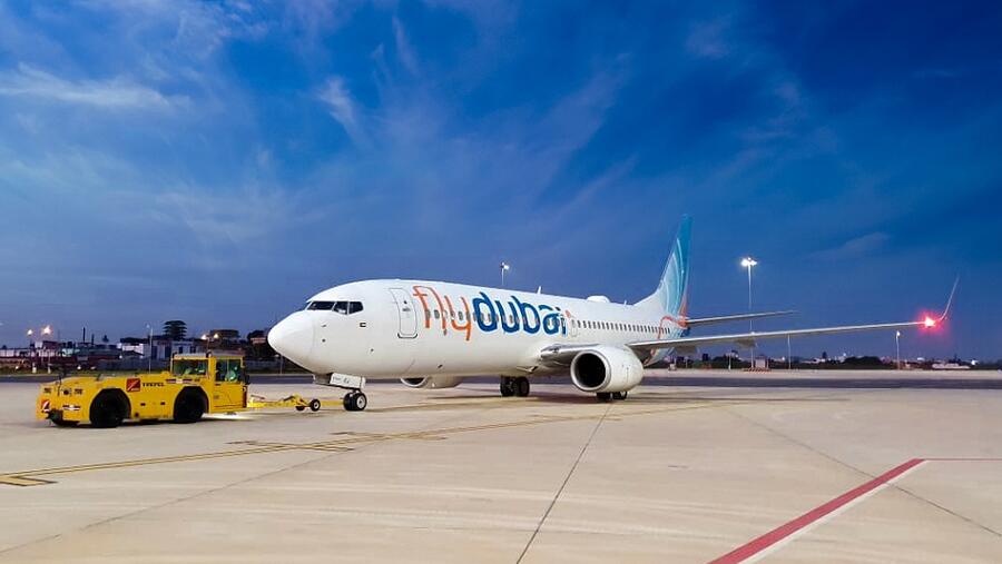 تستخدم فلاي دبي سعة تخزين البضائع في طائرات الركاب وتعمل مع السلطات لزيادة قدرات الشحن من خلال السماح بالشحن في المقصورة إلى عدد من الوجهات 