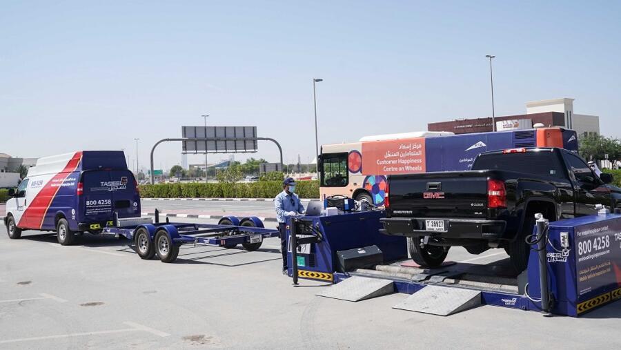 طرق دبي تُعيد تفعيل مركز إسعاد المتعاملين المتنقل لتقديم خدماتها عبر الواتساب