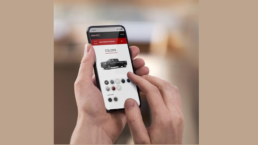 يمكن للعملاء في دولة الإمارات زيارة مواقع كل من شركتي الكندي للسيارات وبن حموده للسيارات، الوكيلين الحصريين لعلامة جي ام سي، للاستفادة من منصة "تسوق. انقر. انطلق".