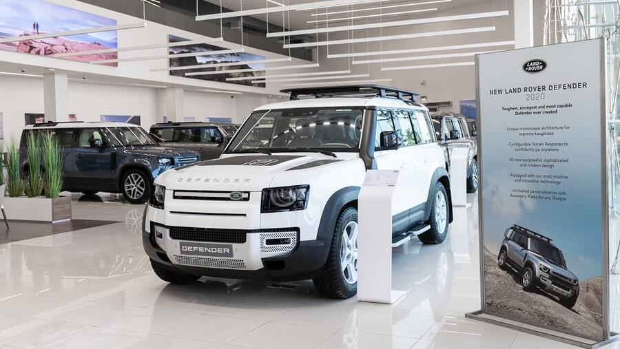 عودة الأيقونة: لاند روڤر ديفندر الجديدة كلياً تصل إلى صالات الطاير للسيارات وبريمير موتورز في دولة الإمارات