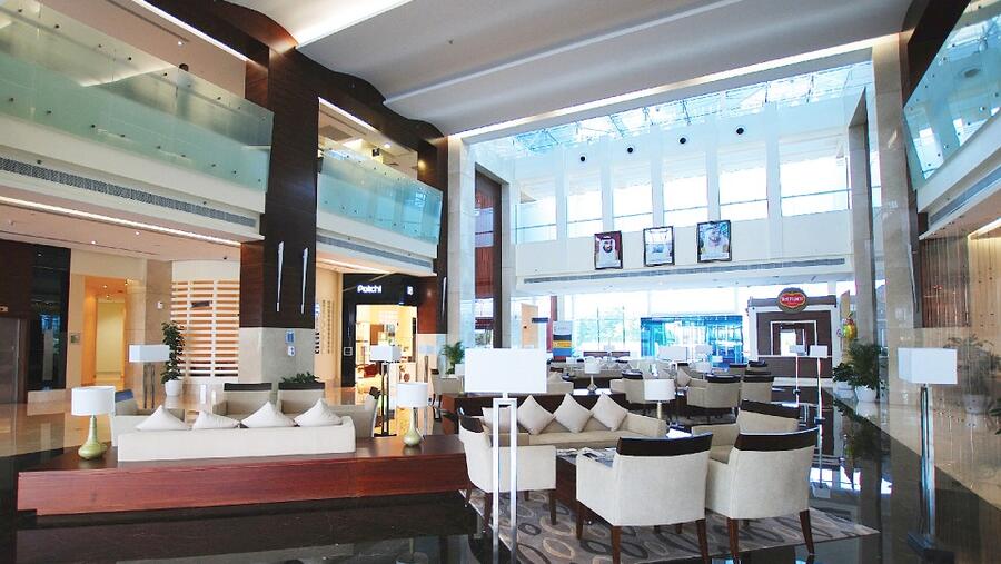 مستشفى الزهراء دبي مرفق صحي خالي من كورونا