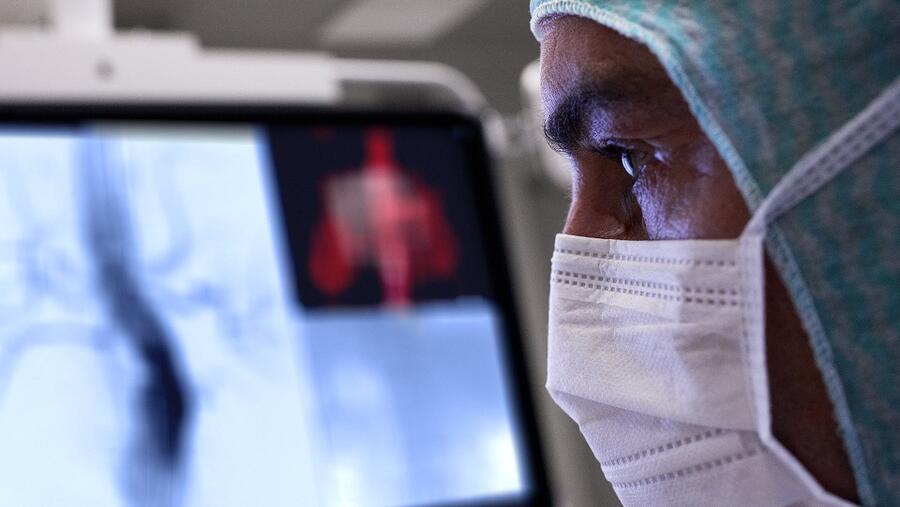 خطوة تدعم جهود الجمعية في مكافحة كوفيد-19 من خلال رفع سوية مرافق الرعاية الطارئة المحلية