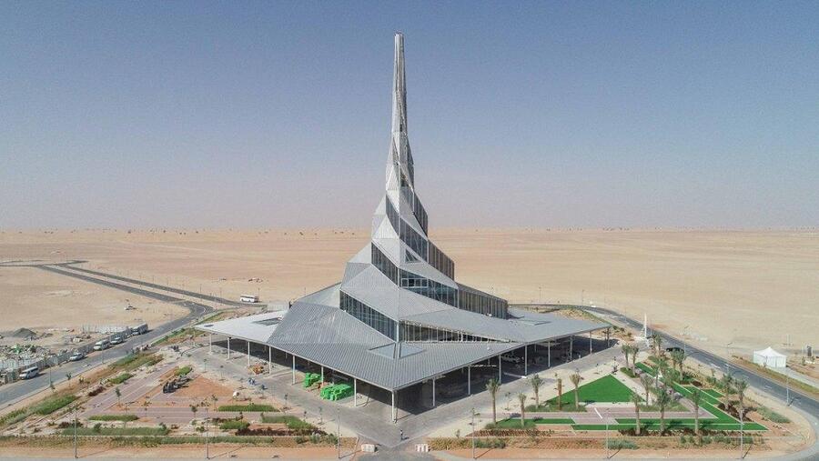 إنسولير الإمارات تركّب ألواحها الشمسية في مركز الابتكار التابع لهيئة كهرباء ومياه دبي