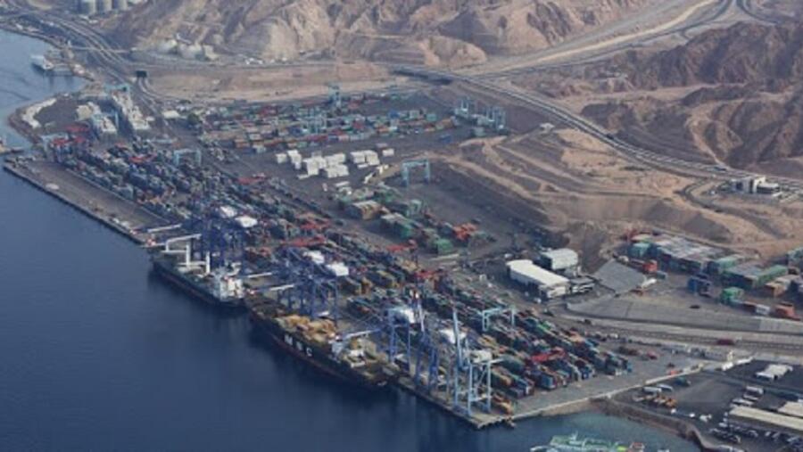 شركة ميناء حاويات العقبة بالتعاون مع مجموعة CMA CGM وشركة الأرز للوكالات البحرية تستقبل وللمرة الأولى أكبر باخرة لنقل الحاويات