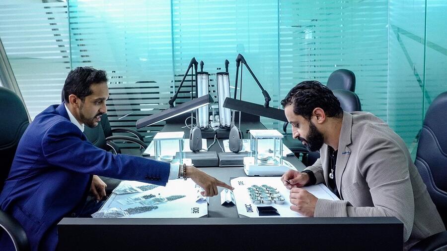 مركز دبي للسلع المتعددة يواصل تعزيز  قطاع الماس المُصنّع في المعامل في دبي