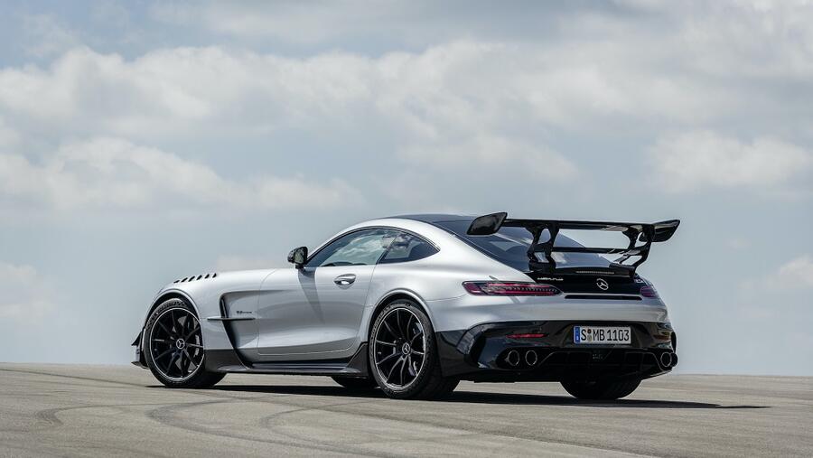 سيارة Mercedes-AMG GT Black Series الجديدة