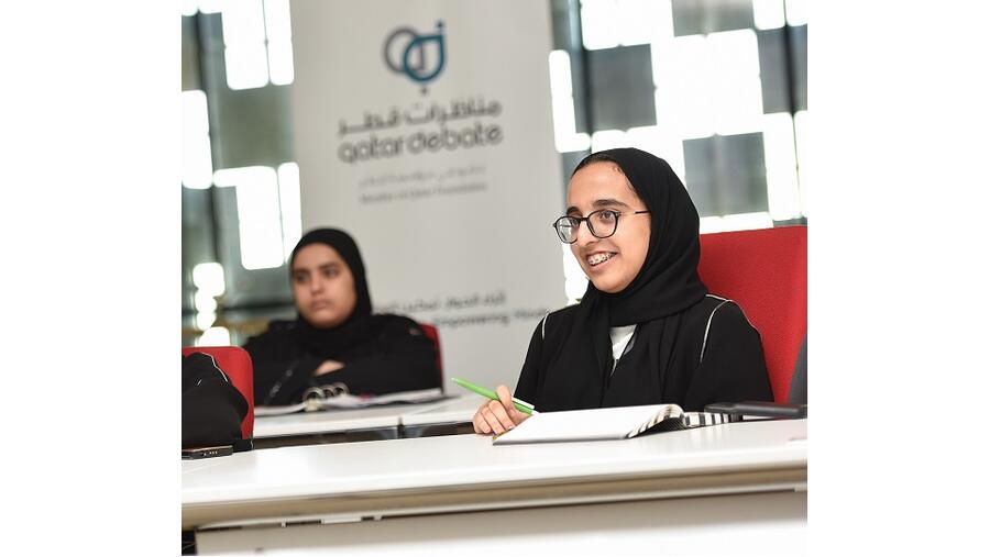 مؤسسة قطر تطوّر مهارات فريق المناظرات القطري في ظ