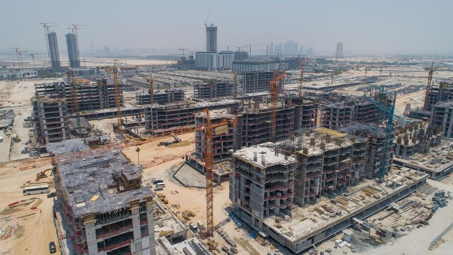 عزيزي للتطوير العقاري تكشف عن خطط لإطلاق مشروع السينما الخارجية