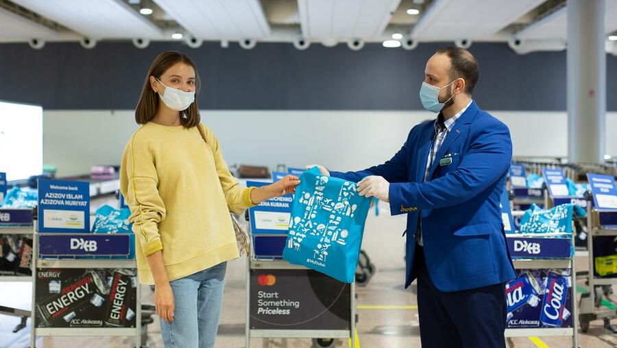 فلاي دبي ترحب باوائل السياح القادمين إلى دبي