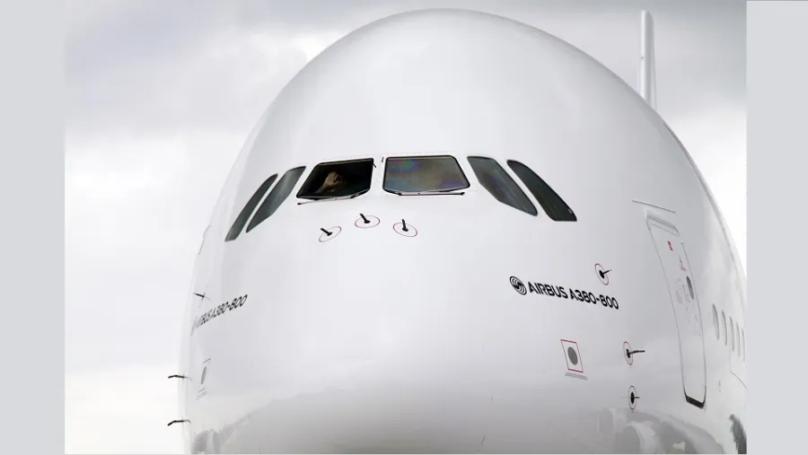 Emirates and Clark International Airport Celebrate Landmark One-Off A380 Service