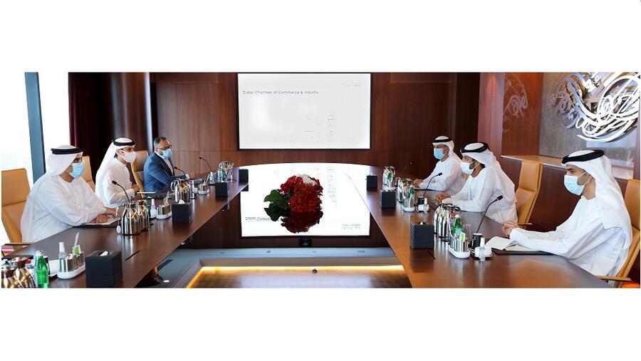 الاقتصاد وغرفة دبي يبحثان ملفات حيوية لتعزيز مفهوم الشراكة بين القطاعين العام والخاص